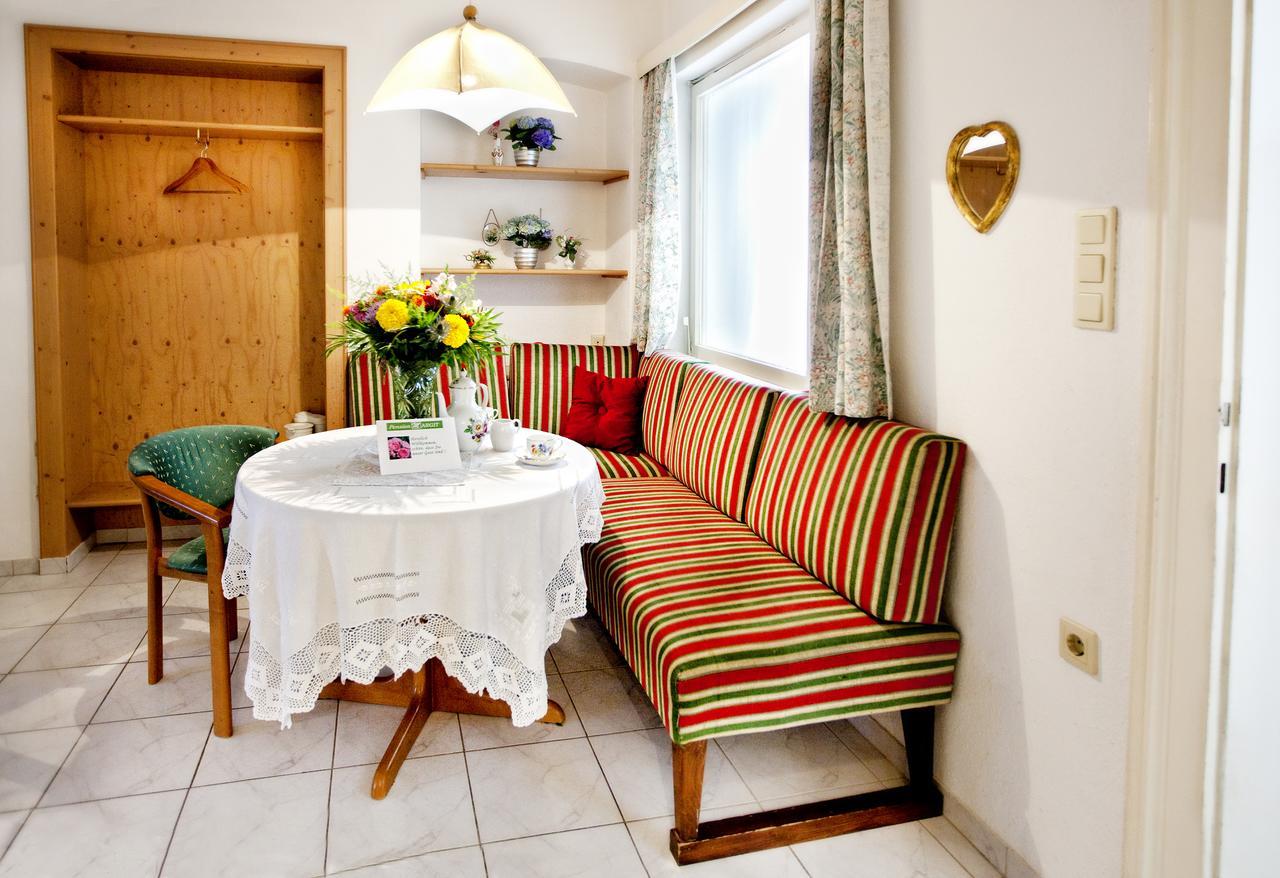 Pension Margit Baden Buitenkant foto