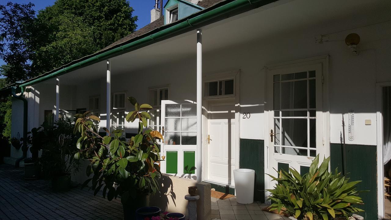 Pension Margit Baden Buitenkant foto